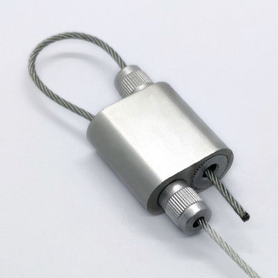 सुरक्षित रूप से 5/64″ और 3/32″ एयरक्राफ्ट केबल को एक लूप में पकड़ता है, केबल लूपिंग ग्रिपर को समायोजित करें