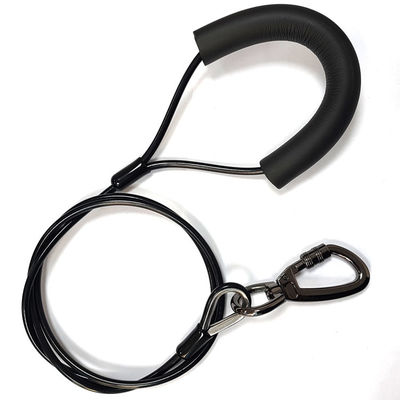 पीवीसी लेपित समायोज्य टाई-आउट आउटडोर स्टील कोर स्टील वायर दो हुक कुत्ते के लिए