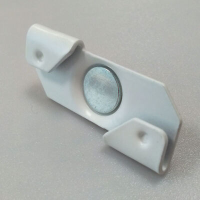 घुमावदार टी-बार केबल क्लिप निलंबन प्रणाली आसान स्थापना के लिए छेद के साथ छत ग्रिड क्लिप