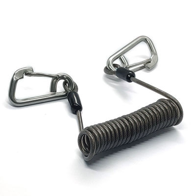 गिरने से सुरक्षा के लिए कैरबिनर के साथ उपकरण सुरक्षा डोरी