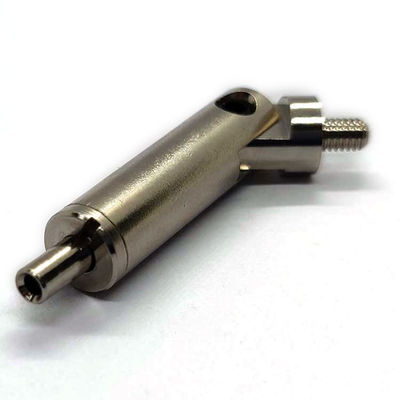 एलईडी लाइटिंग पैनल के लिए एम5 नर धागे के साथ समायोज्य घुमावदार केबल ग्रिपर