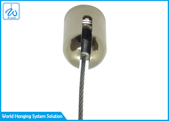 प्रकाश व्यवस्था के लिए तार के तार द्वारा छत प्रकाश को संलग्न करने के लिए क्लिप पकड़ो