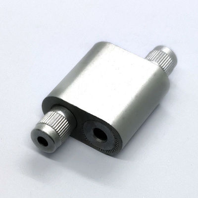 सुरक्षित रूप से 5/64″ और 3/32″ एयरक्राफ्ट केबल को एक लूप में पकड़ता है, केबल लूपिंग ग्रिपर को समायोजित करें